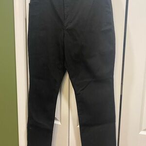 New! Bandolino Women’s Straight Leg Black Jeans